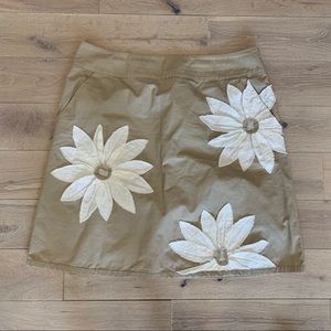 Women’s Boden skirt as 18R tan khaki white flowers